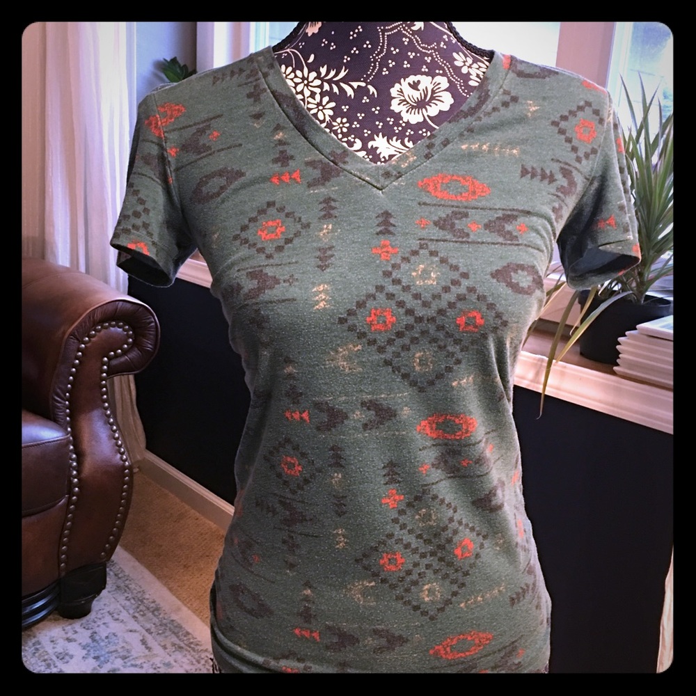 Abound T-shirt